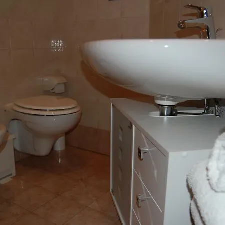 Il Gabbiano Apartment *